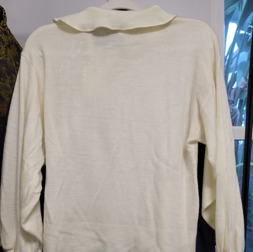 Sweater - Picture 2 of 5